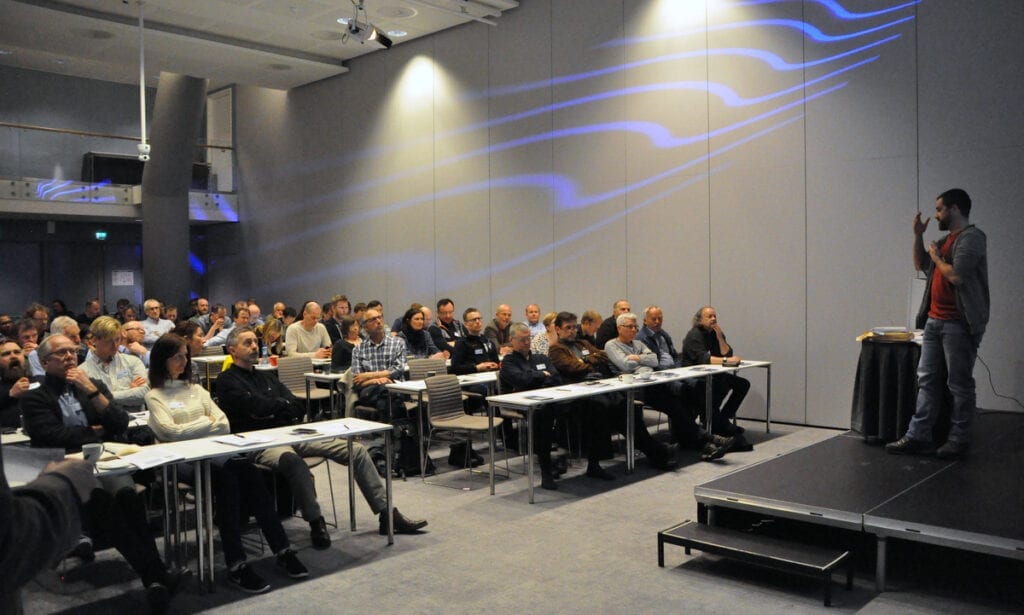 Sébastien Descamps holder foredrag under SEAPOP-seminaret i Bergen 2017